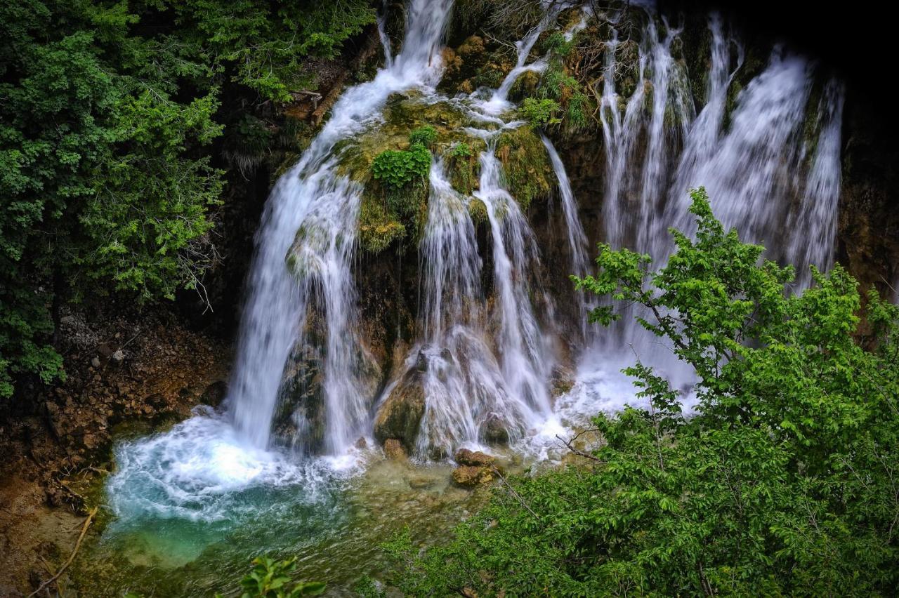 Ethno Houses Plitvice Lakes Hotel Plitvica selo Exterior photo